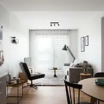 Bob W Telliskivi Apartment